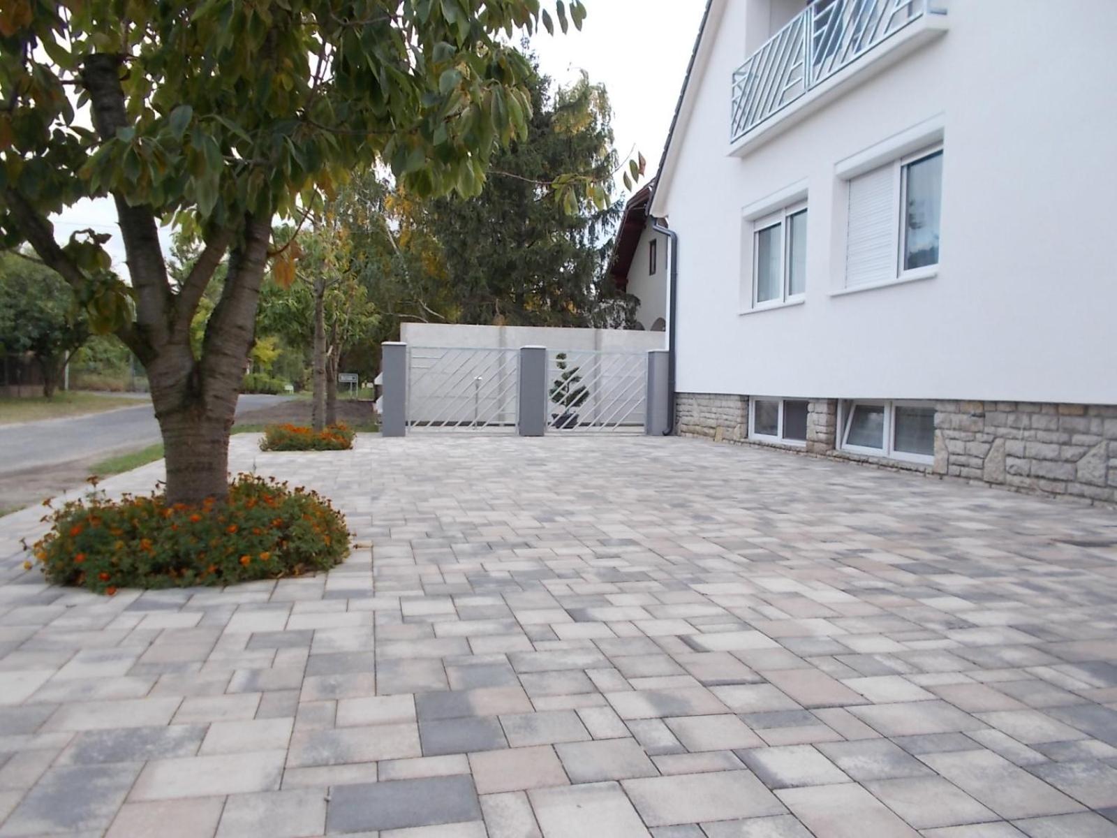 Sub Rosa Two-Bedroom Apartment Balatonfenyves Buitenkant foto